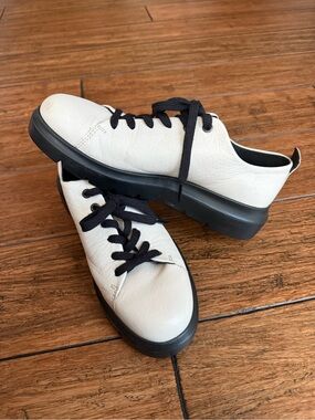 ECCO Nouvelle Cream Limestone Leather Lace Up Chunky Lug Sole Sneakers SZ 39EU